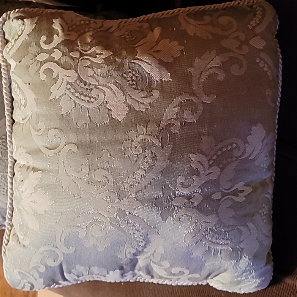 Set of 2 Decorative couch pillows - Picture 6 of 7